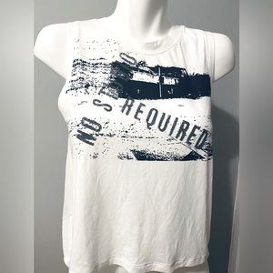 UNDER ARMOUR WHITE & BLACK GRAPHIC TANK